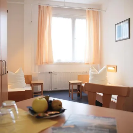 Djh Malerweg Hostel *