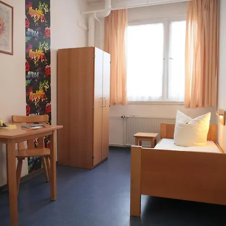 Djh Malerweg Albergue Pirna